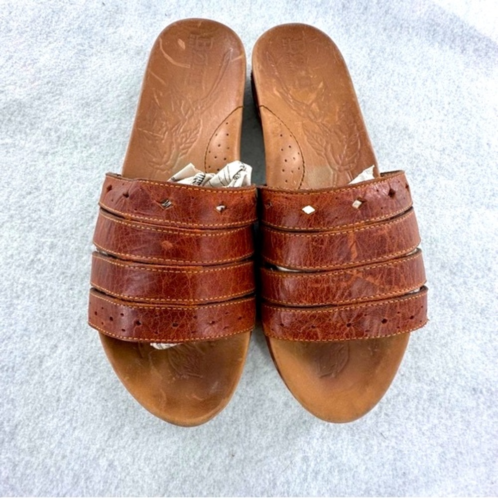 Born Brown  Leather Women’s Slides size  8/39MW